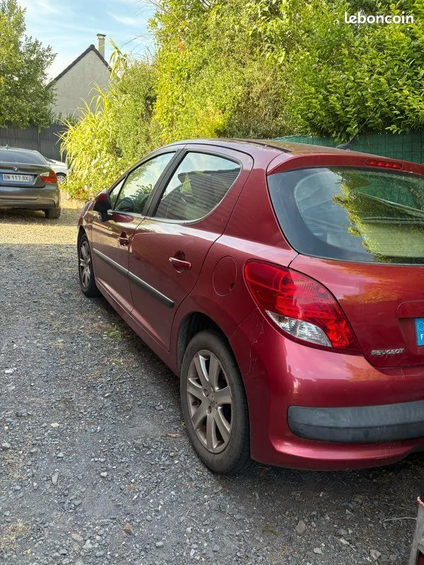 Peugeot 207 2007 photo 2