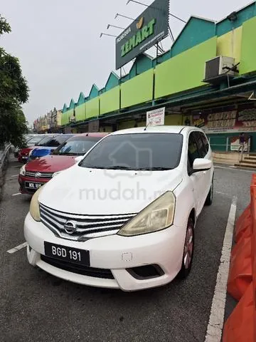 Nissan Grand Livina