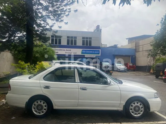 Nissan Sunny 2004 photo 2