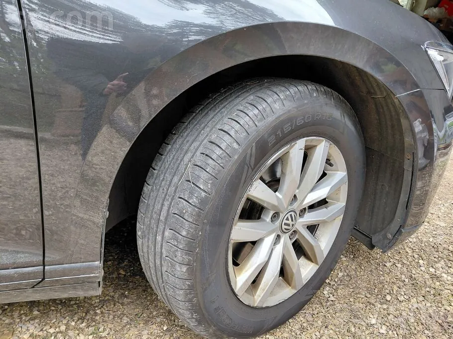 Volkswagen Passat 2018 photo 2