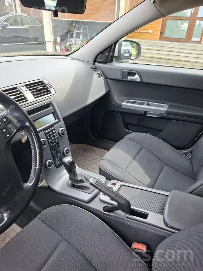 Volvo V50 2010 photo 3