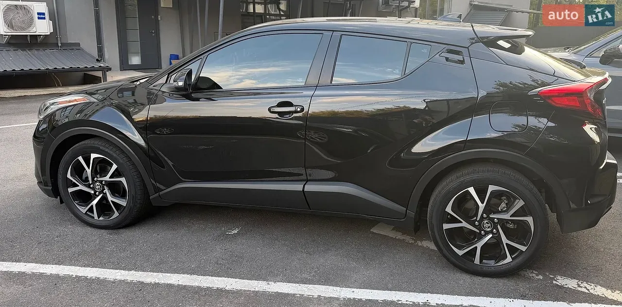 Toyota C-Hr 2021 photo 3
