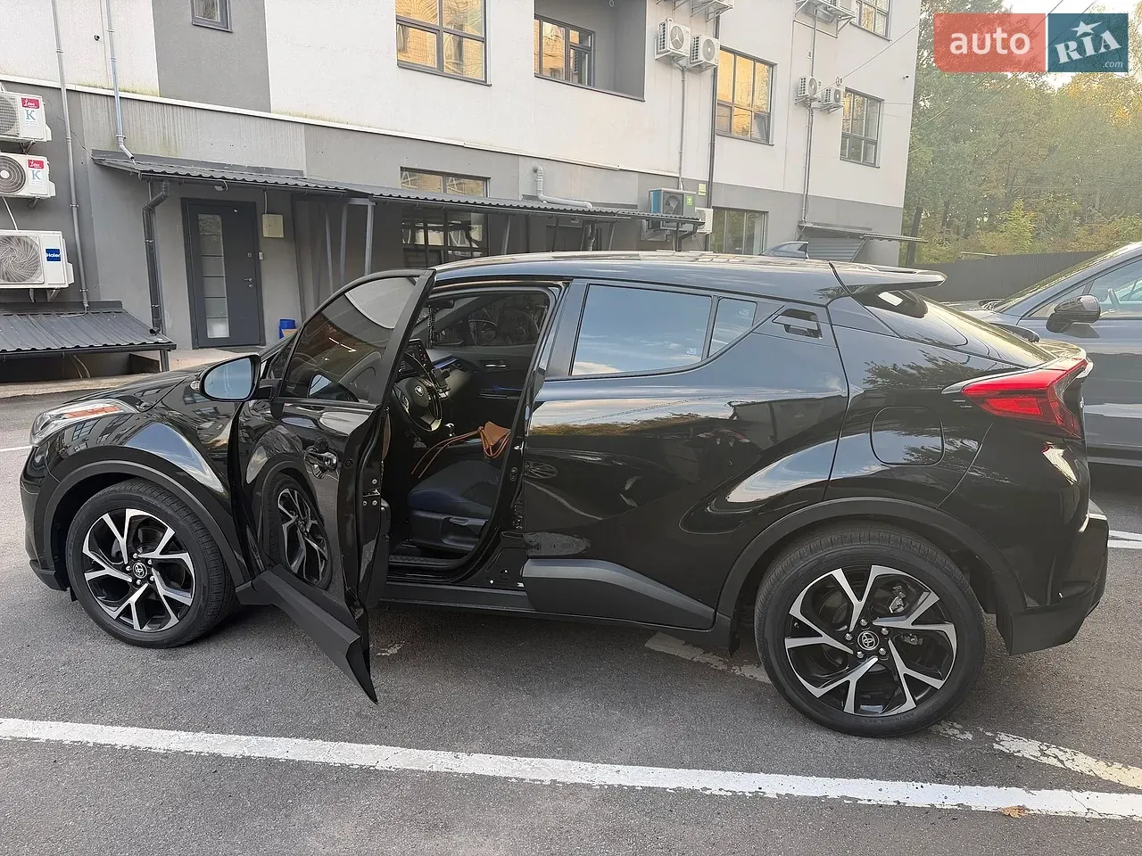 Toyota C-Hr 2021 photo 4