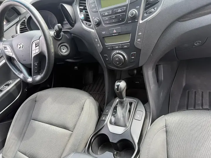 Hyundai Santa Fe 2014 photo 3