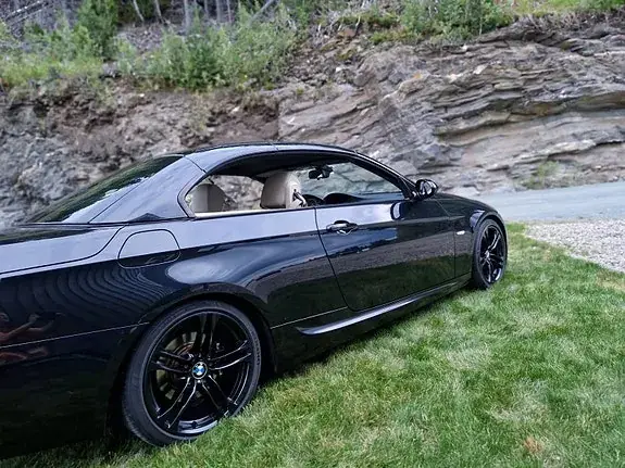 BMW 320I