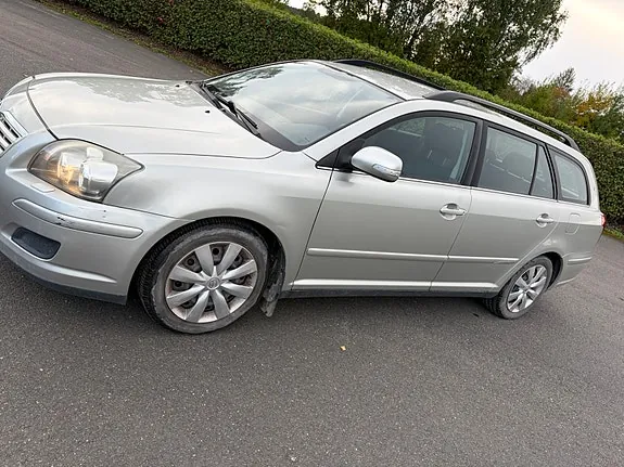 Toyota Avensis 2008 photo 2