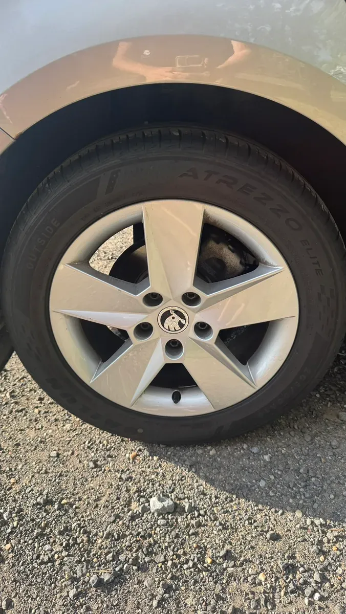 Skoda Octavia 2014 photo 2
