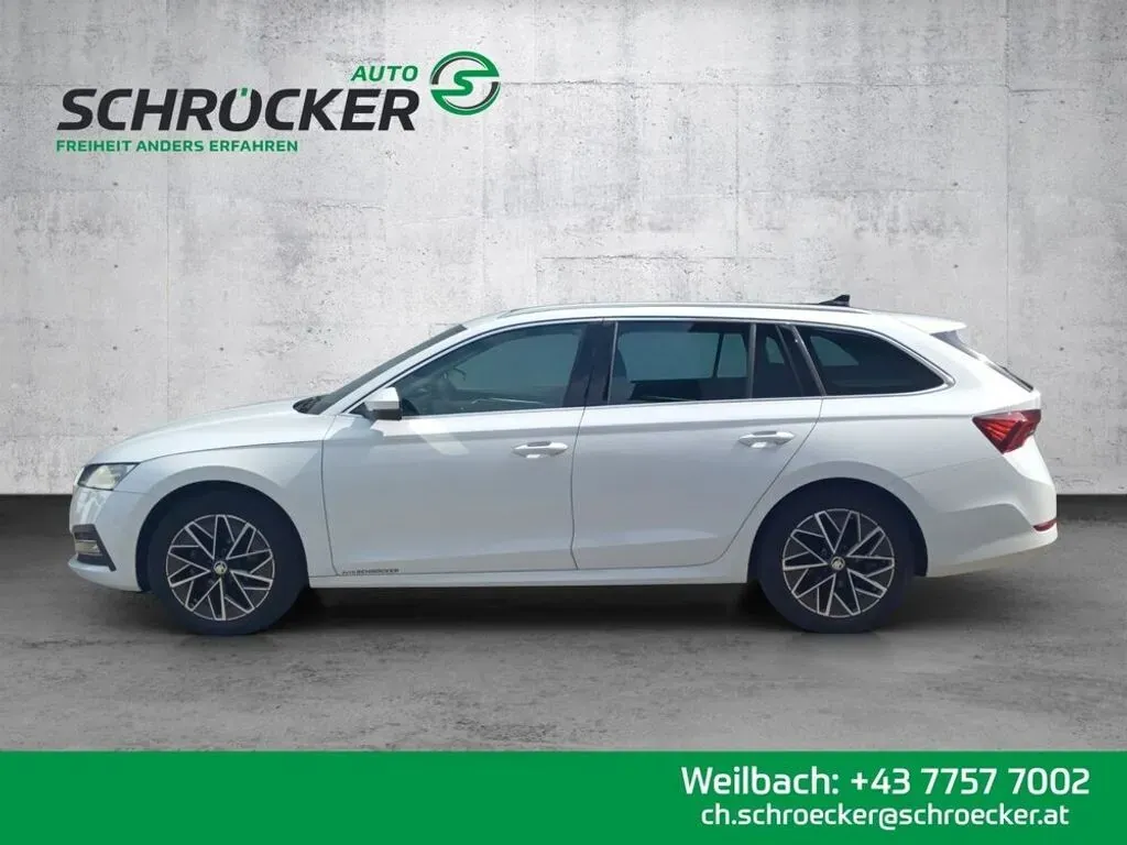 Skoda Octavia 2022 photo 2
