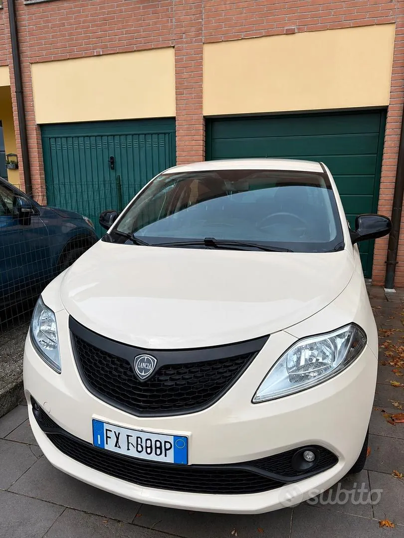 Lancia Ypsilon 2019 photo 2