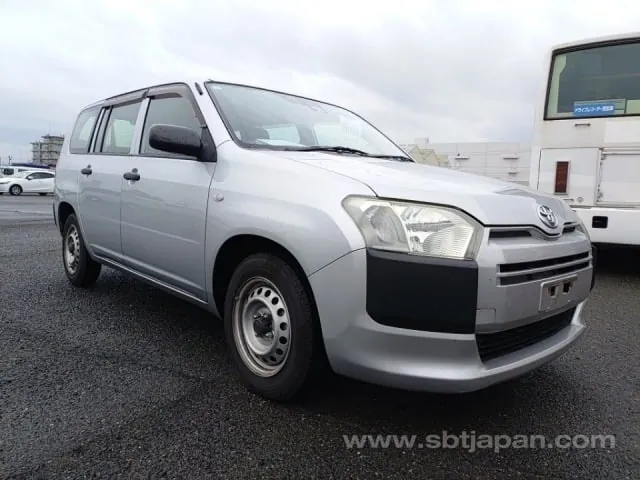 Toyota Succeed Van