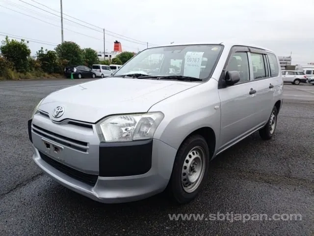 Toyota Succeed Van 2018 photo 2