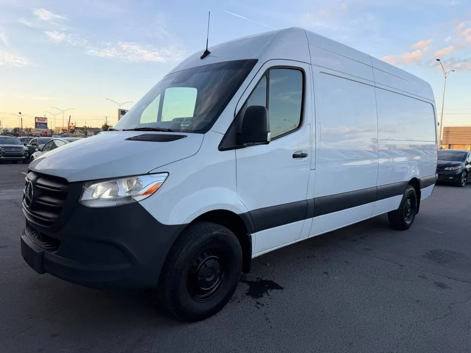 Mercedes-Benz Sprinter 2023 photo 4