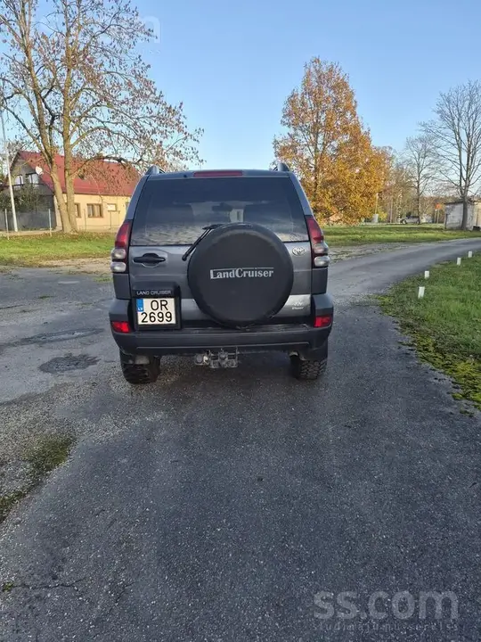 Toyota Land Cruiser 2003 photo 2