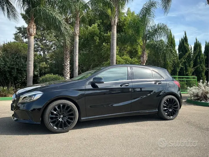 Mercedes-Benz A 180 2016 photo 5