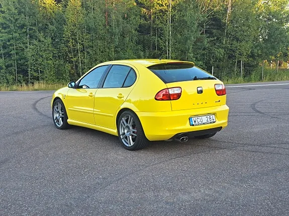 Seat Leon 2004 photo 2