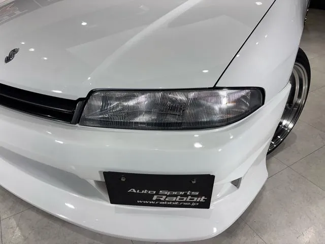 Nissan Skyline 1997 photo 4