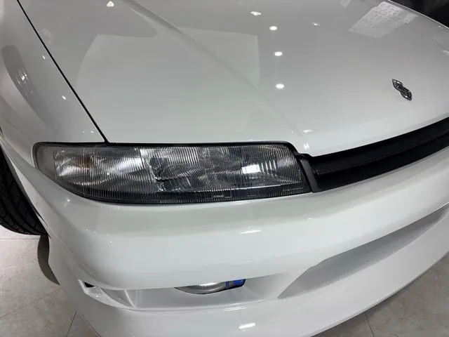 Nissan Skyline 1997 photo 2