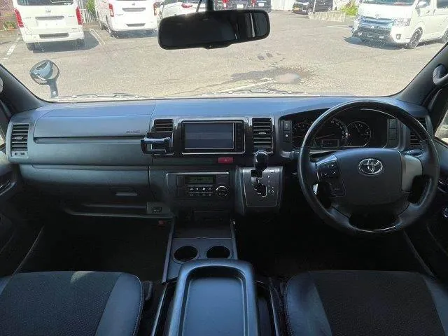 Toyota Hiace Gl 2018 photo 3