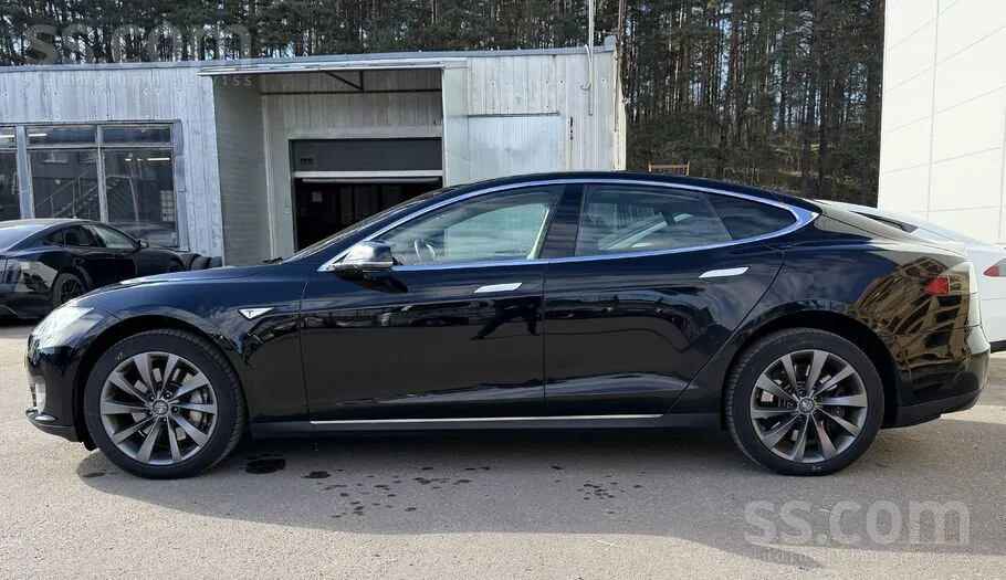 Tesla Model S 2014 photo 4