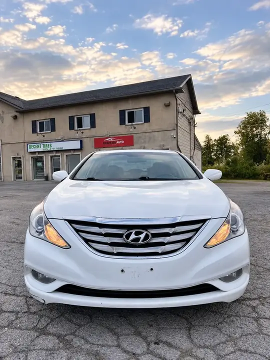 Hyundai Sonata 2013 photo 2