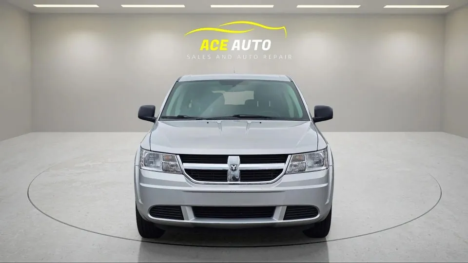 Dodge Journey 2010 photo 2