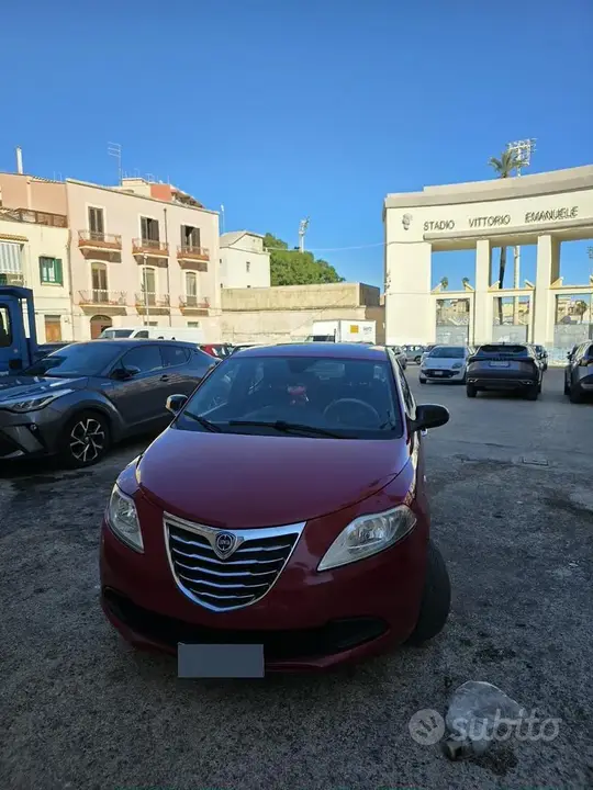 Lancia Ypsilon