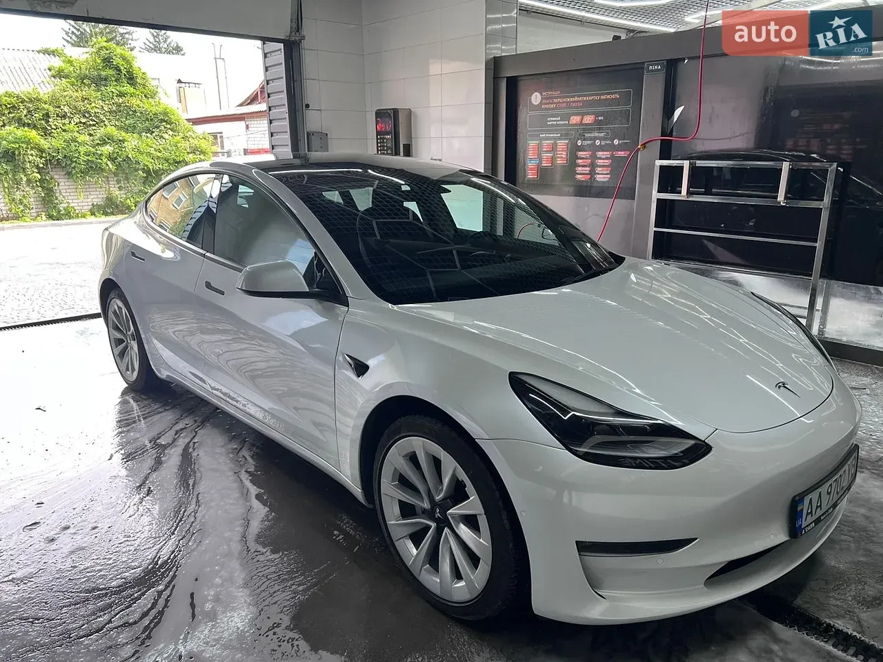 Tesla Model 3 2022 photo 3