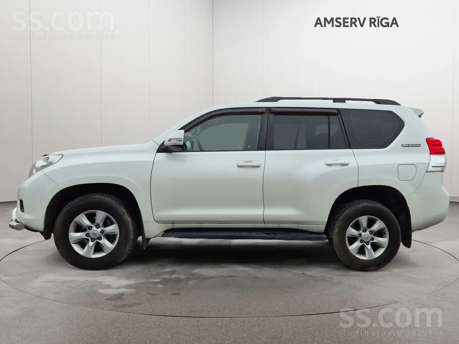 Toyota Land Cruiser 2012 photo 3