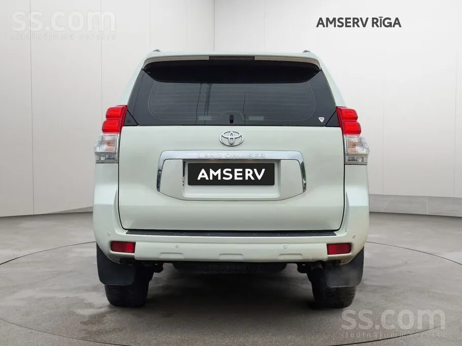 Toyota Land Cruiser 2012 photo 4