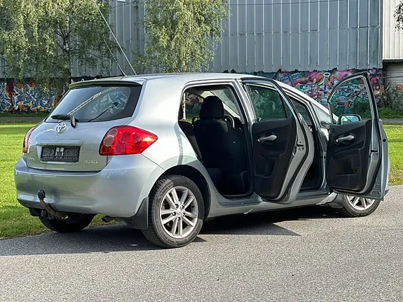 Toyota Auris 2008 photo 5