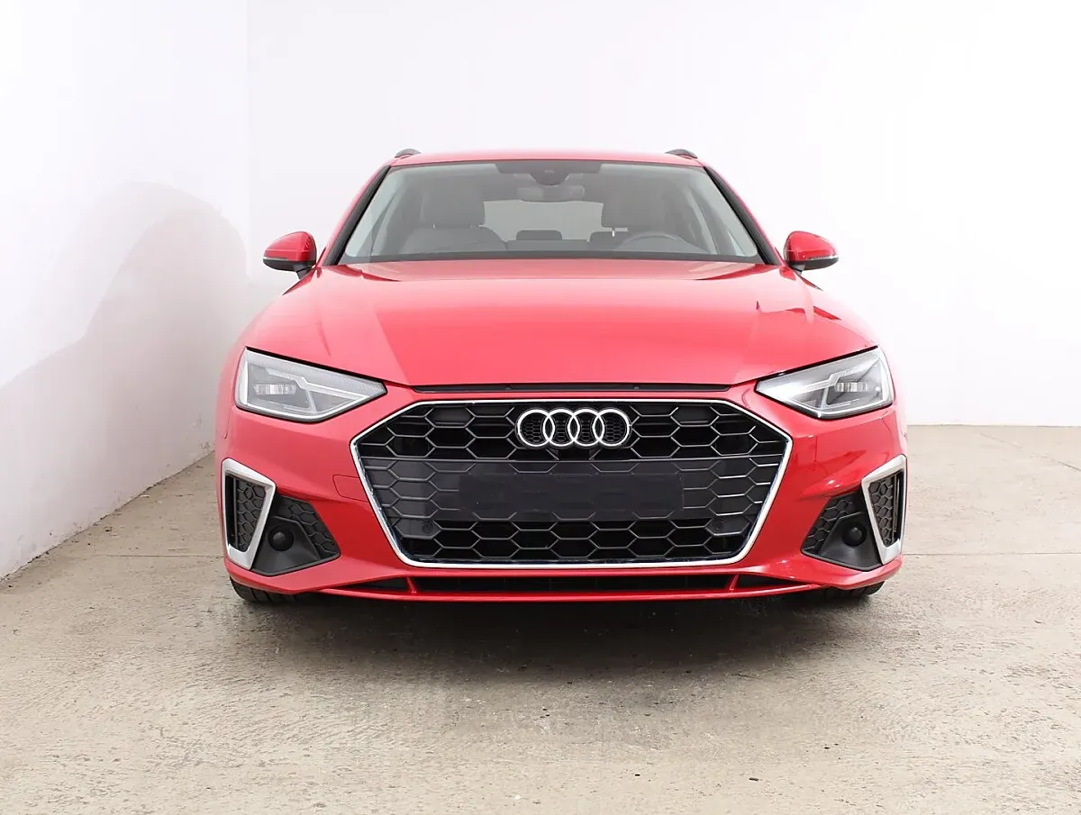 Audi A4 2020 photo 2
