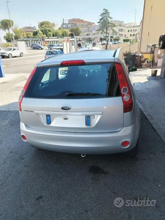 Ford Fiesta 2007 photo 2