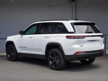 Jeep Grand Cherokee 2026 photo 3