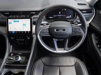 Jeep Grand Cherokee 2026 photo 4