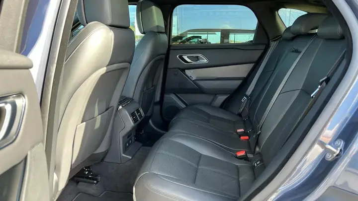 Land Rover Range Rover Velar 2024 photo 4