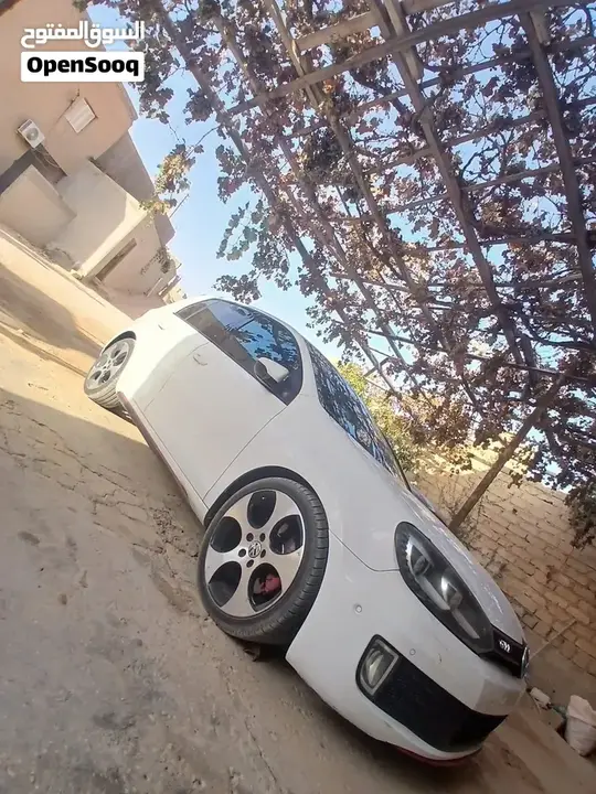 Volkswagen Golf 2012 photo 2