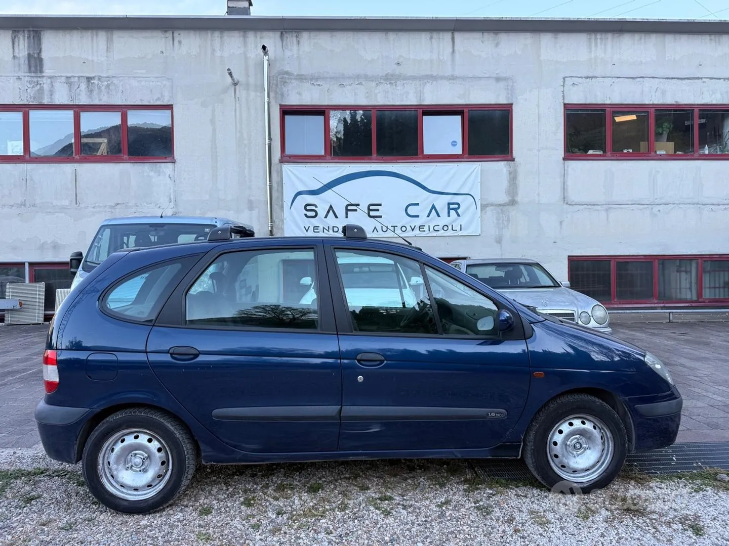 Renault Scenic 2001 photo 4