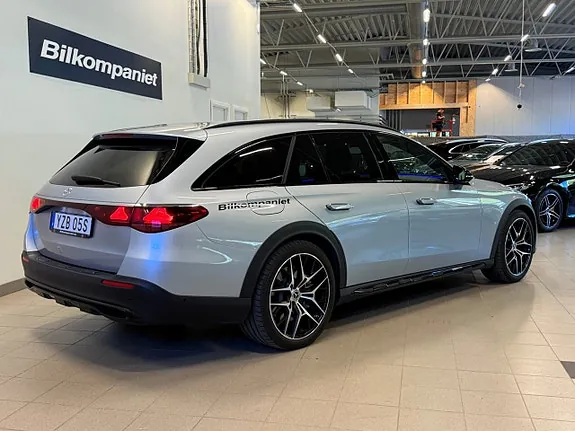 Mercedes-Benz E300 De 2026 photo 3