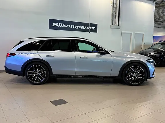 Mercedes-Benz E300 De 2026 photo 2