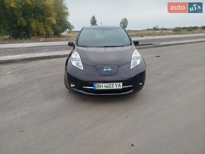 Nissan Leaf 2013 photo 3
