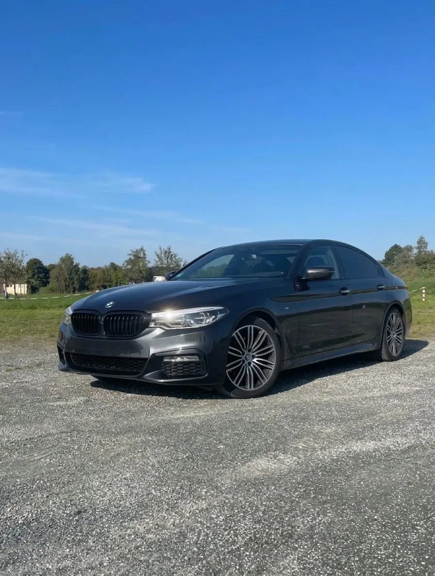 BMW 5 Series 2018 photo 2