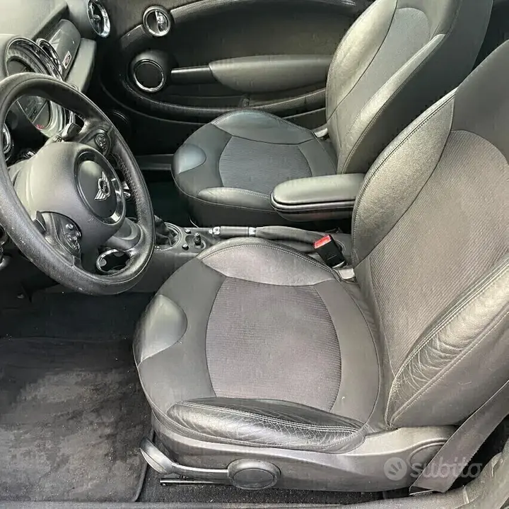 Mini Cooper S 2012 photo 3
