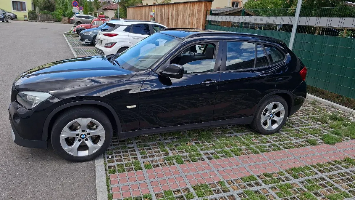 BMW X1 2010 photo 2