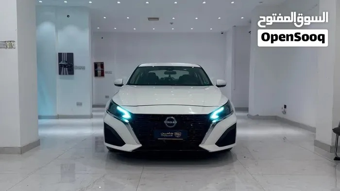 Nissan Altima 2023 photo 2