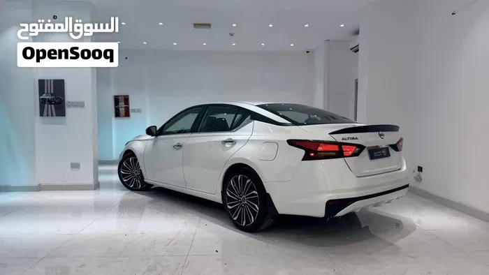 Nissan Altima 2023 photo 3