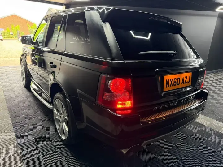 Land Rover Range Rover Sport 2010 photo 4