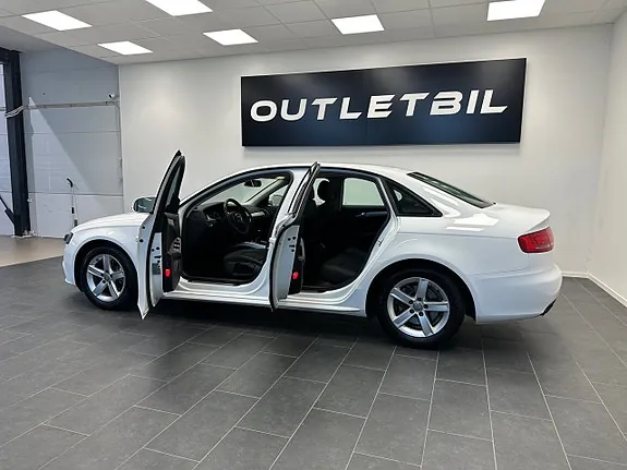Audi A4 2010 photo 3