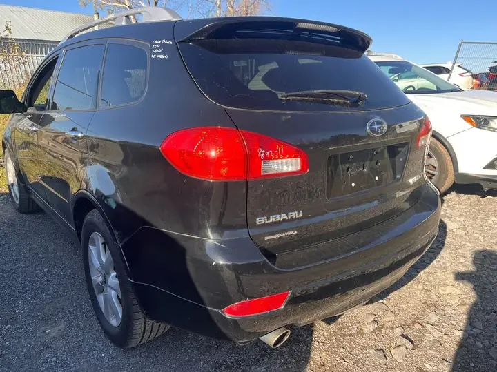 Subaru Tribeca 2011 photo 3