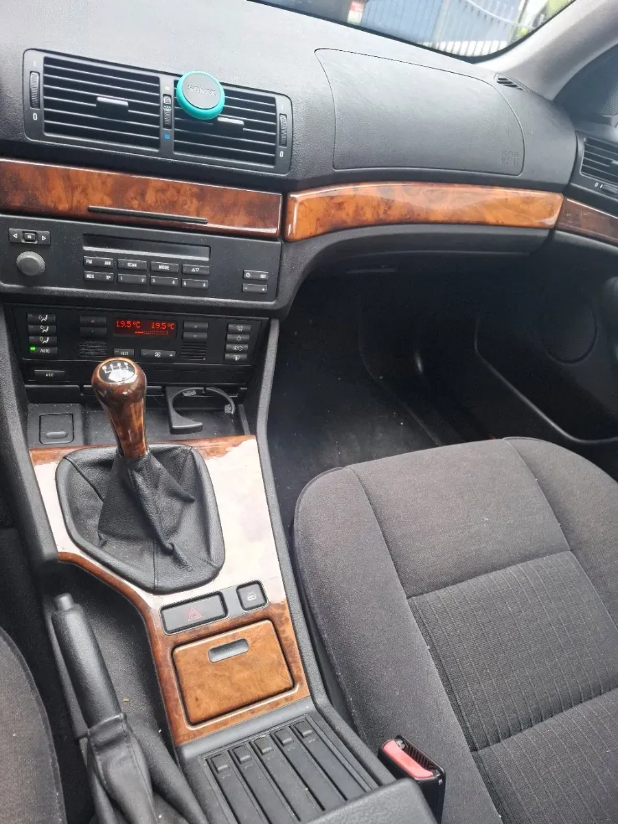 BMW 5 Series 1998 photo 2