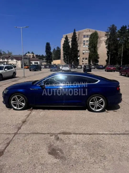Audi A5 2018 photo 2